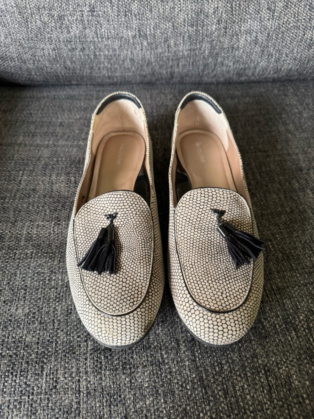 BeautiFeel Beige Patterned Tassel Loafers with Black Tassels